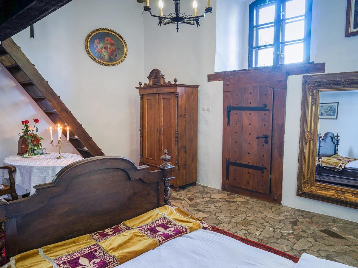Zamek Rycerski Sobków Dış mekan fotoğraf