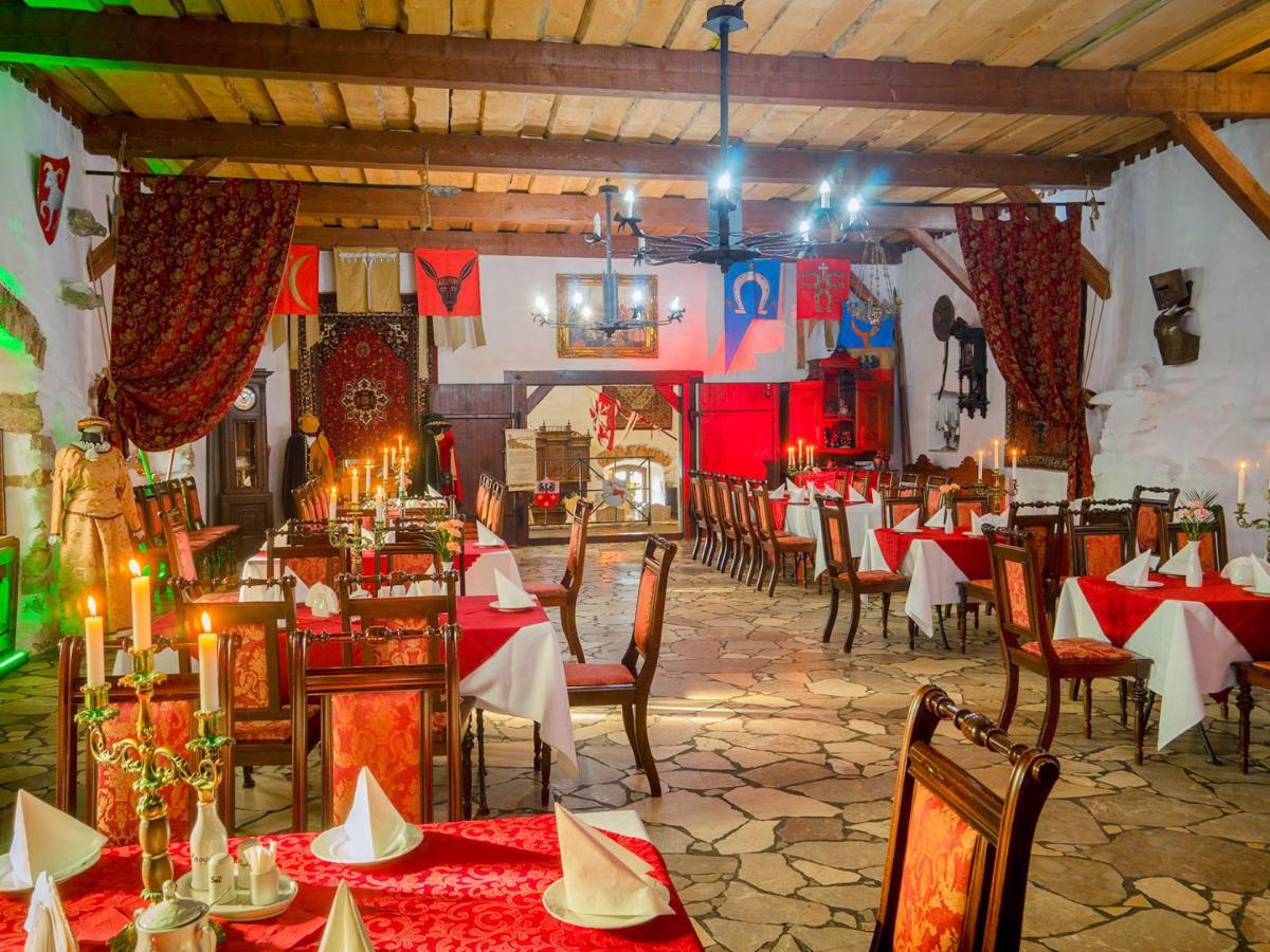 Zamek Rycerski Sobków Dış mekan fotoğraf